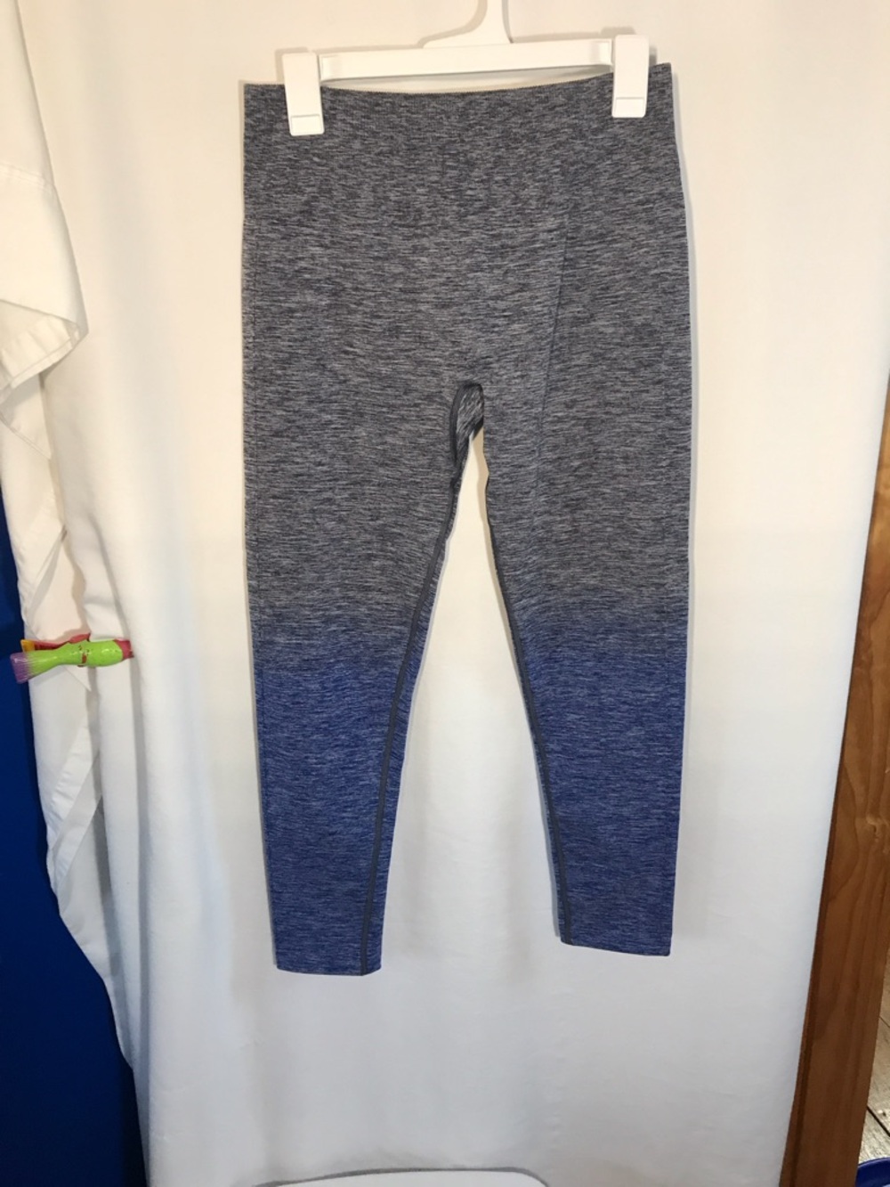 Lululemon Balance & Resist Leggings Blue Ombré Seamless Compression - women's 12